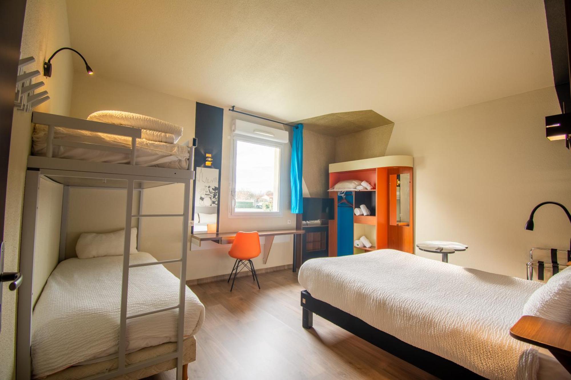 Отель Ibis Styles Toulouse Blagnac Aeroport Экстерьер фото